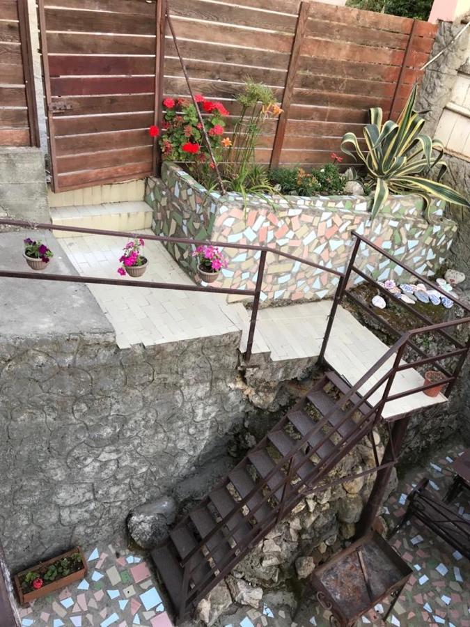 Gostevoy Dom Samir Hotel Gagra Luaran gambar